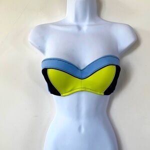 Victoria’s Secret Colorblock Bikini Top, Size 32DD
